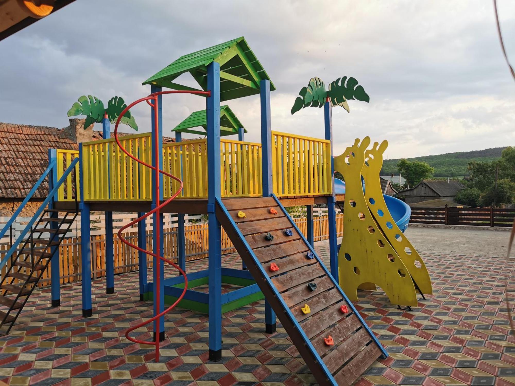 SelemetLa Madalina住宿加早餐旅馆 外观 照片