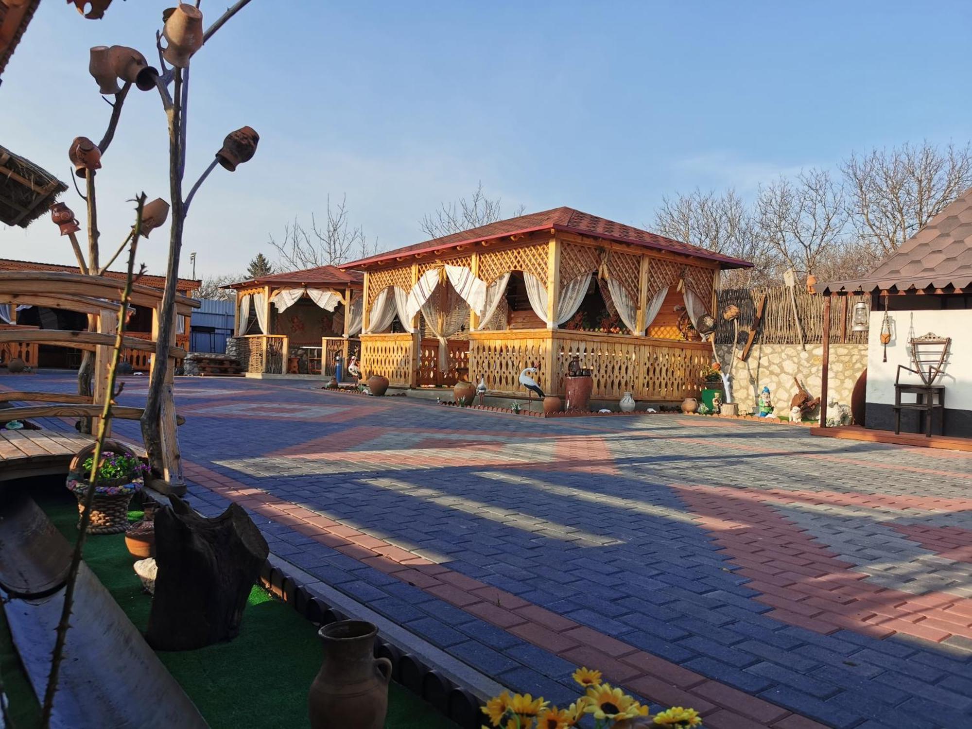 SelemetLa Madalina住宿加早餐旅馆 外观 照片