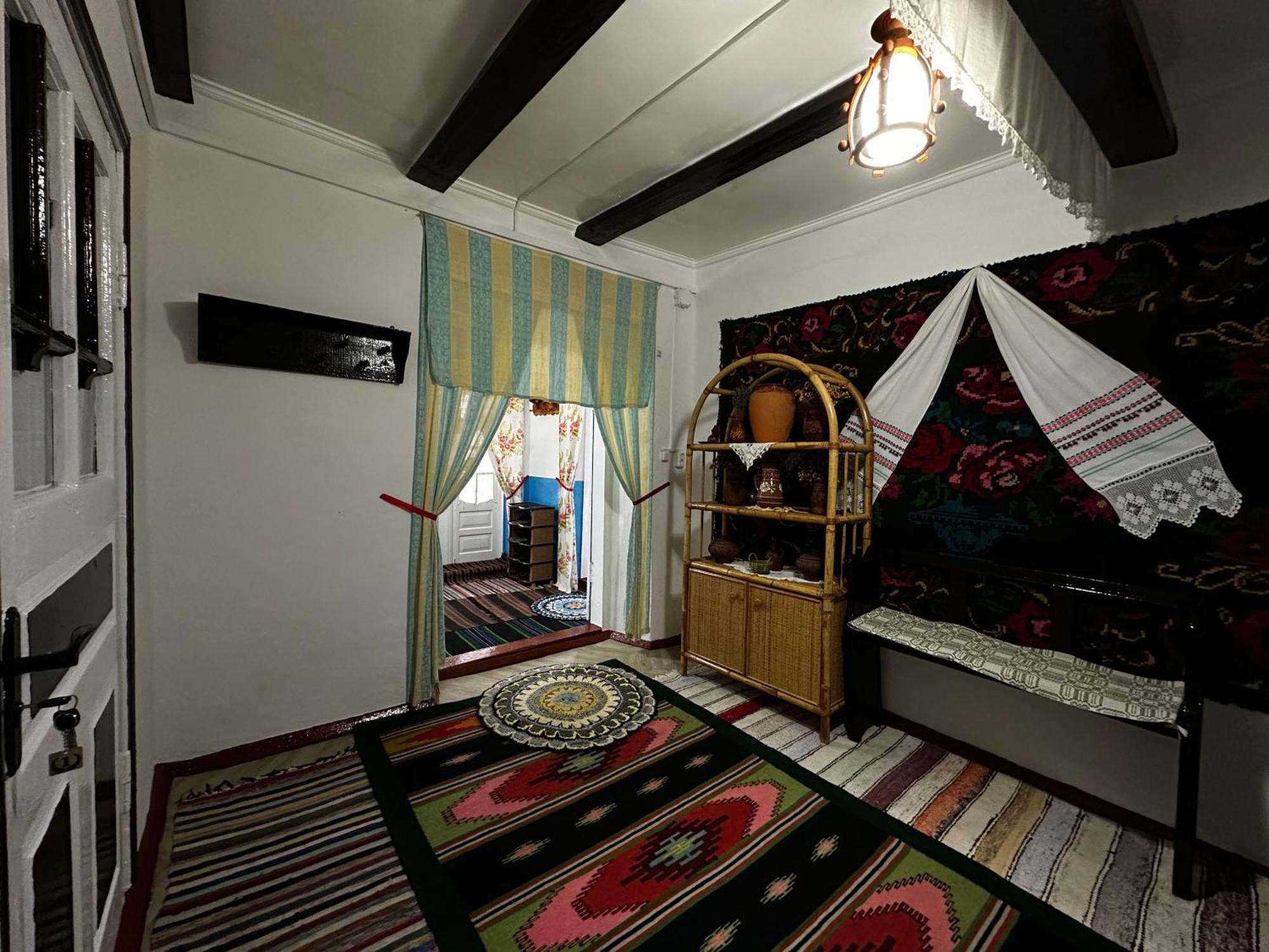 SelemetLa Madalina住宿加早餐旅馆 外观 照片