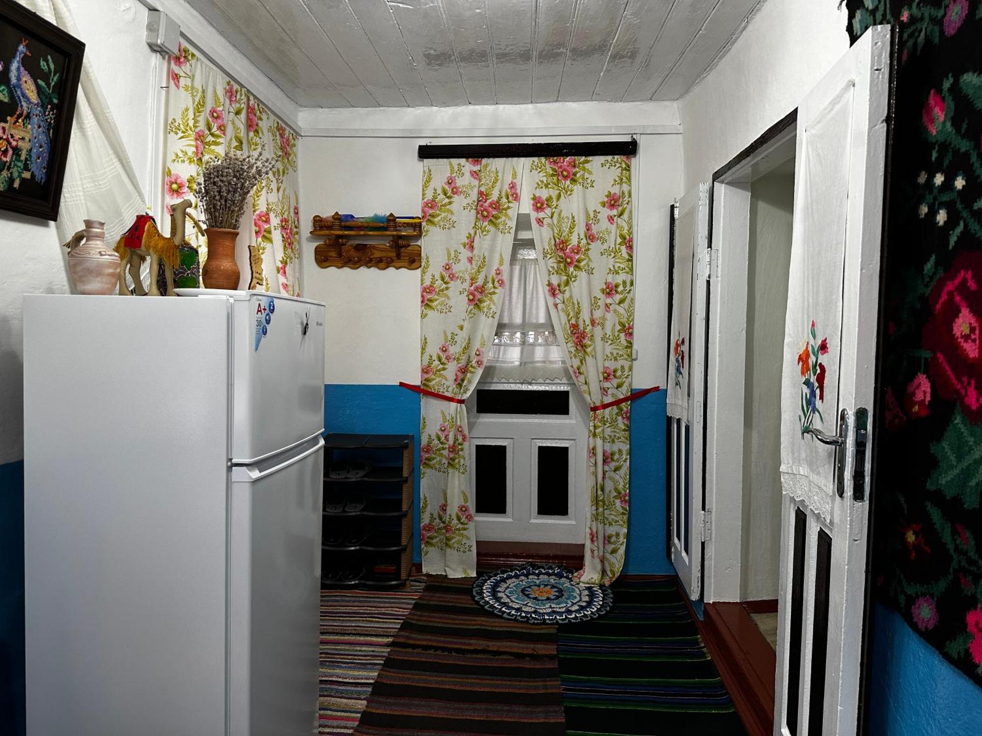 SelemetLa Madalina住宿加早餐旅馆 外观 照片