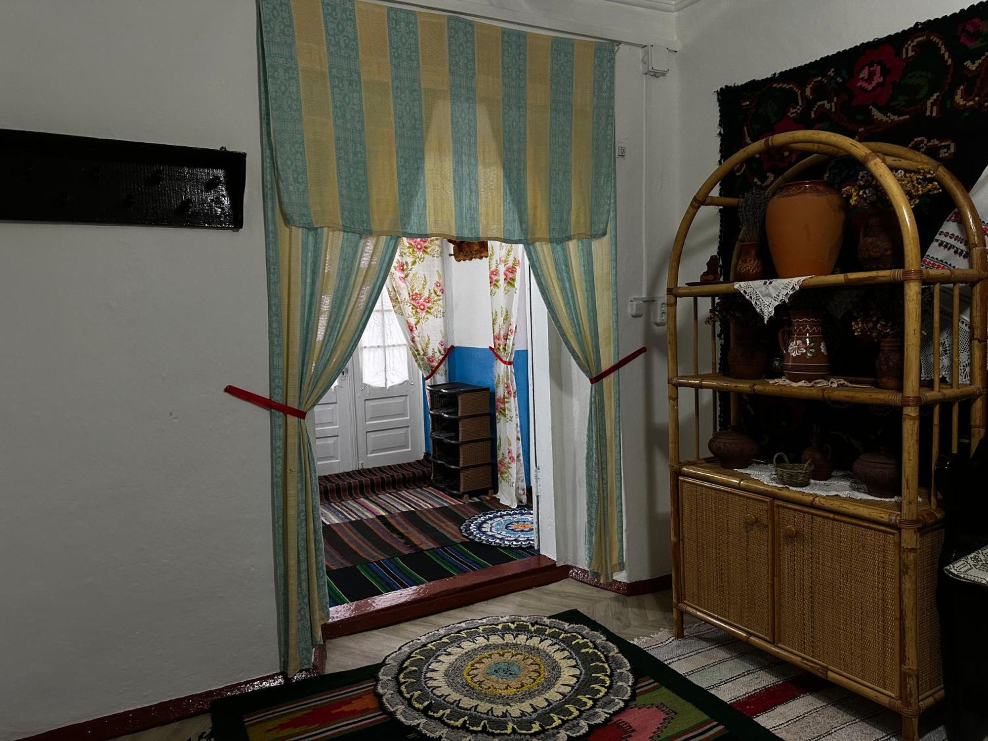 SelemetLa Madalina住宿加早餐旅馆 外观 照片
