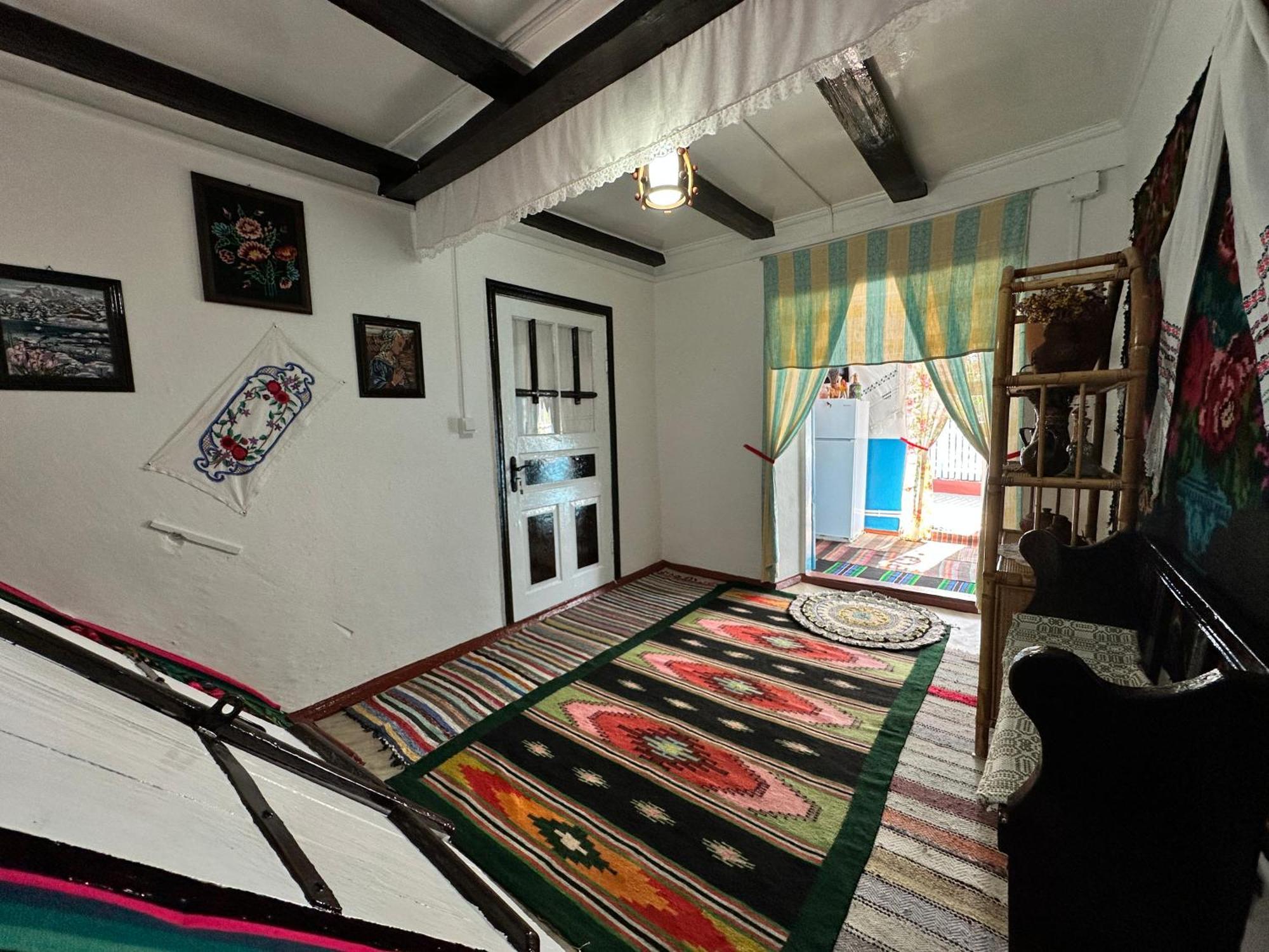 SelemetLa Madalina住宿加早餐旅馆 外观 照片